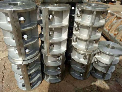 304不(bu)銹(xiu)鋼夾(jia)殼聯(lian)軸(zhou)器(qi)