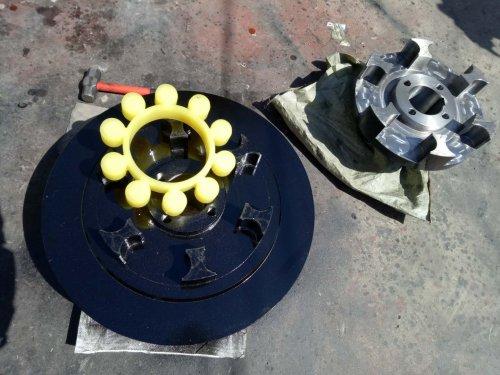 MLPK型(xing)帶(dai)制動(dong)盤梅花(hua)形彈(dan)性聯軸器(qi)