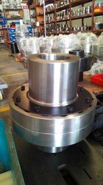 LZ型(xing)彈性(xing)註(zhu)銷齒式(shi)聯(lian)軸(zhou)器